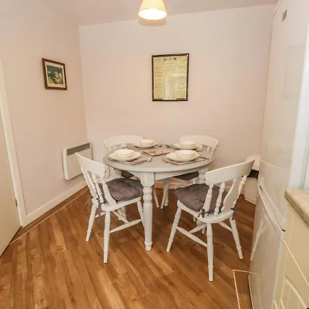 Holly Bush, Holiday home *